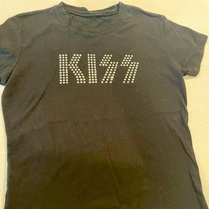 Women’s size L Kiss spelled out in jewels.